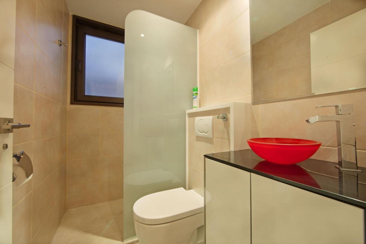 Modern Villa Close To Costabella Beach มาร์เบยา ภายนอก รูปภาพ