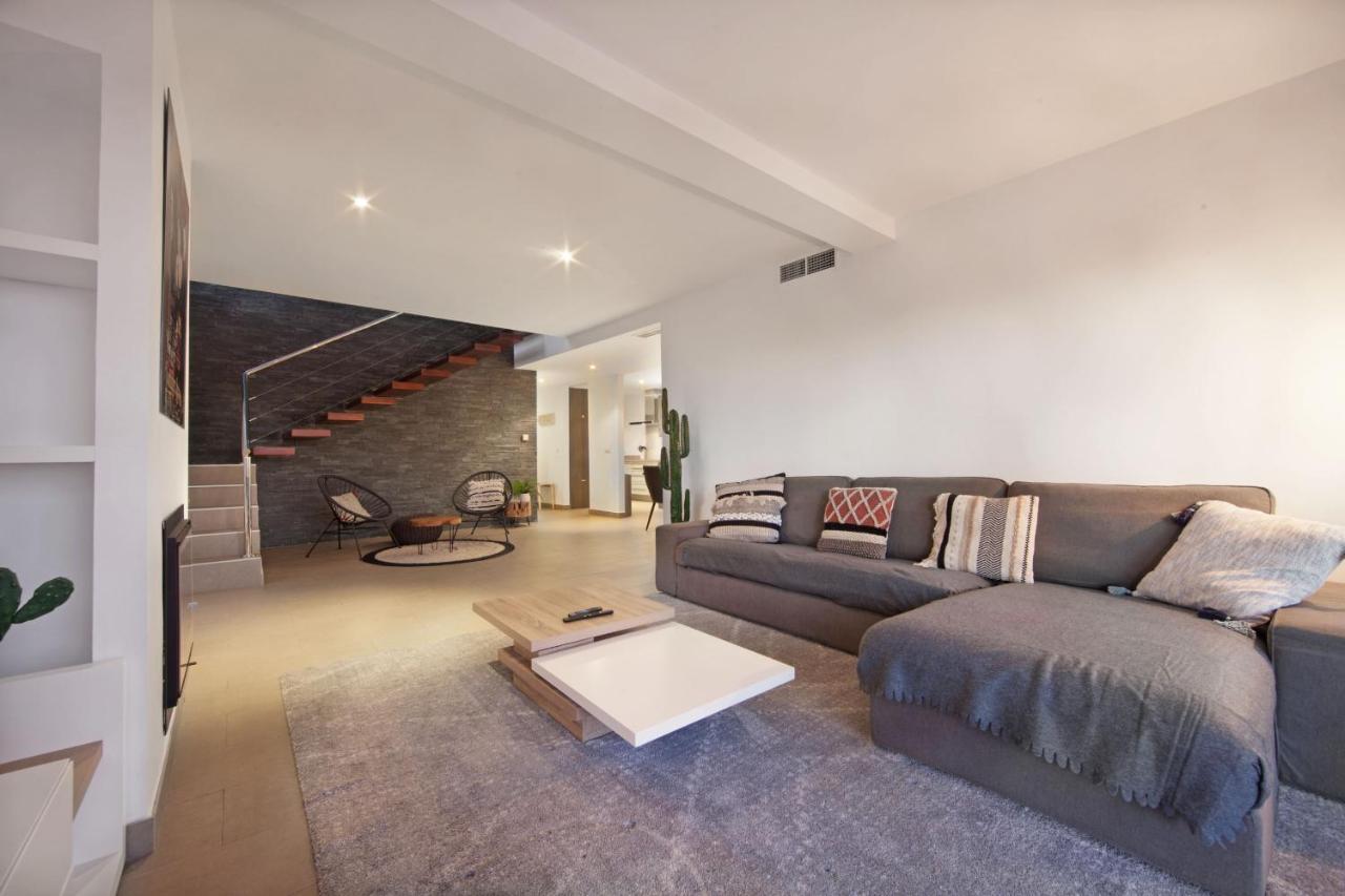 Modern Villa Close To Costabella Beach มาร์เบยา ภายนอก รูปภาพ